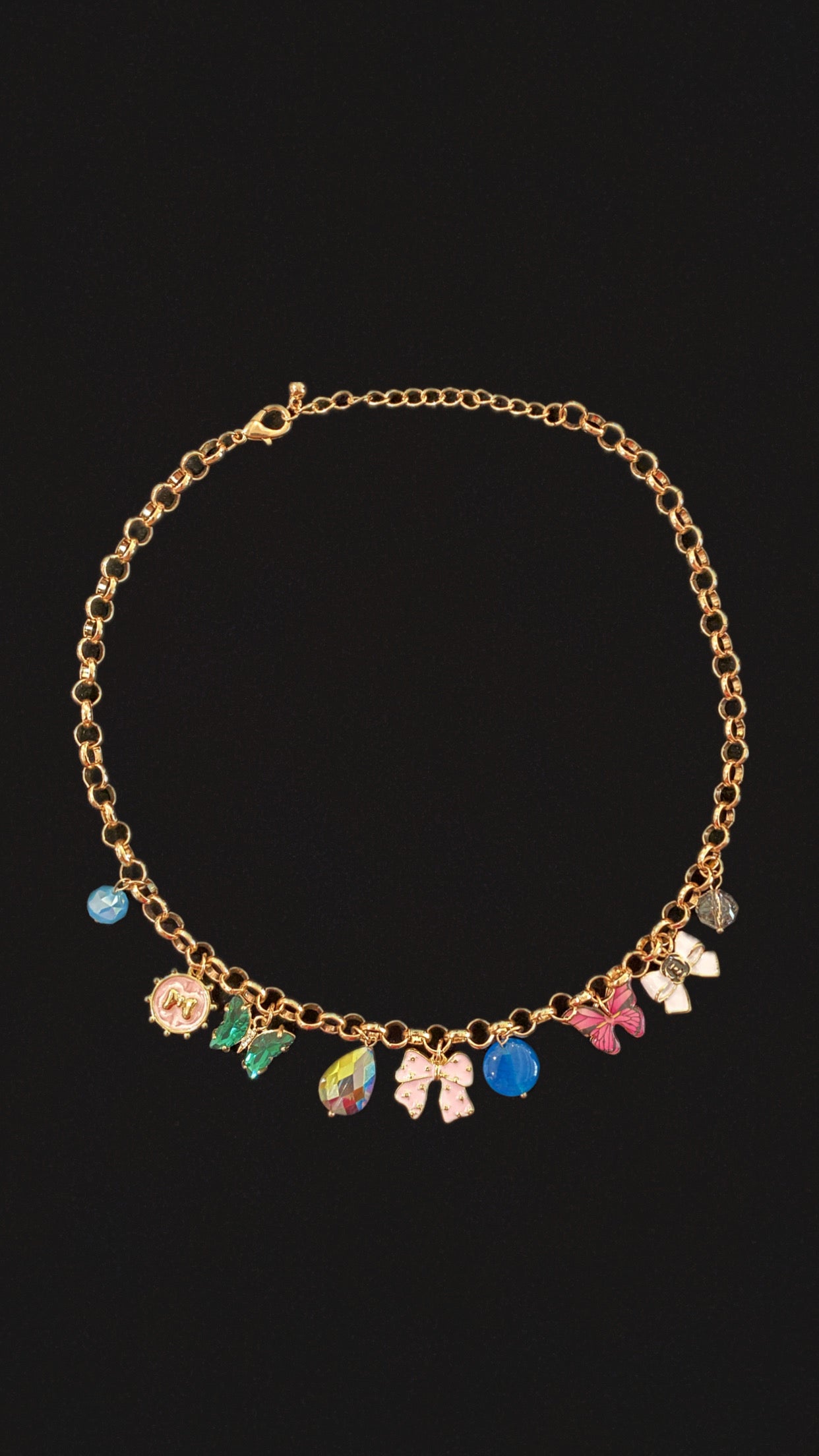 Bow charm necklace