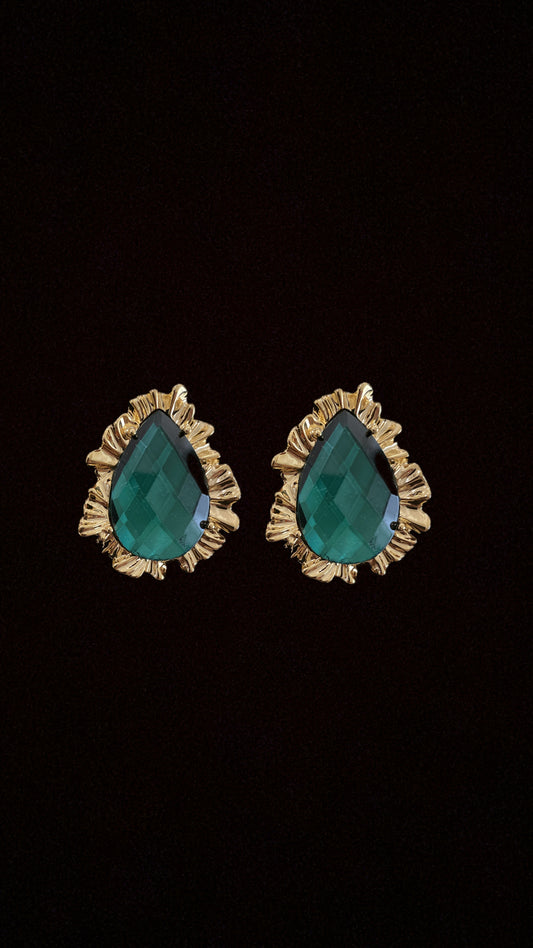 Emerald fire studs