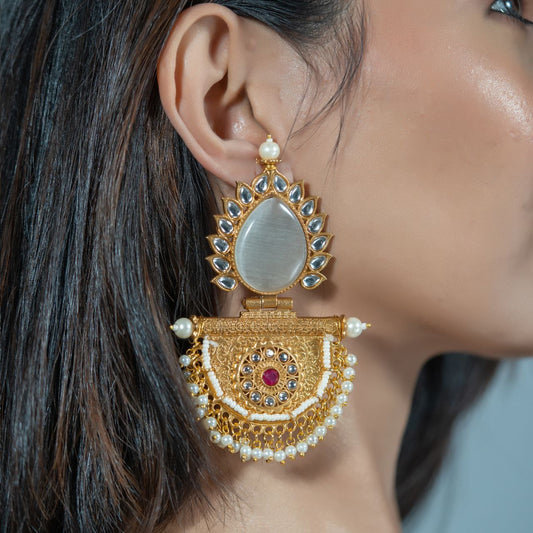 White Marble Earrings Latkan – Subtle Elegance with Artistic Flair