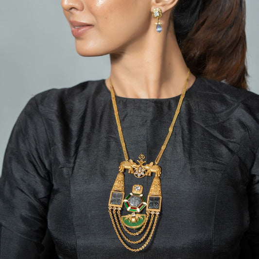 Bold Hexagon Long Necklace – Geometric Statement with Effortless Elegance