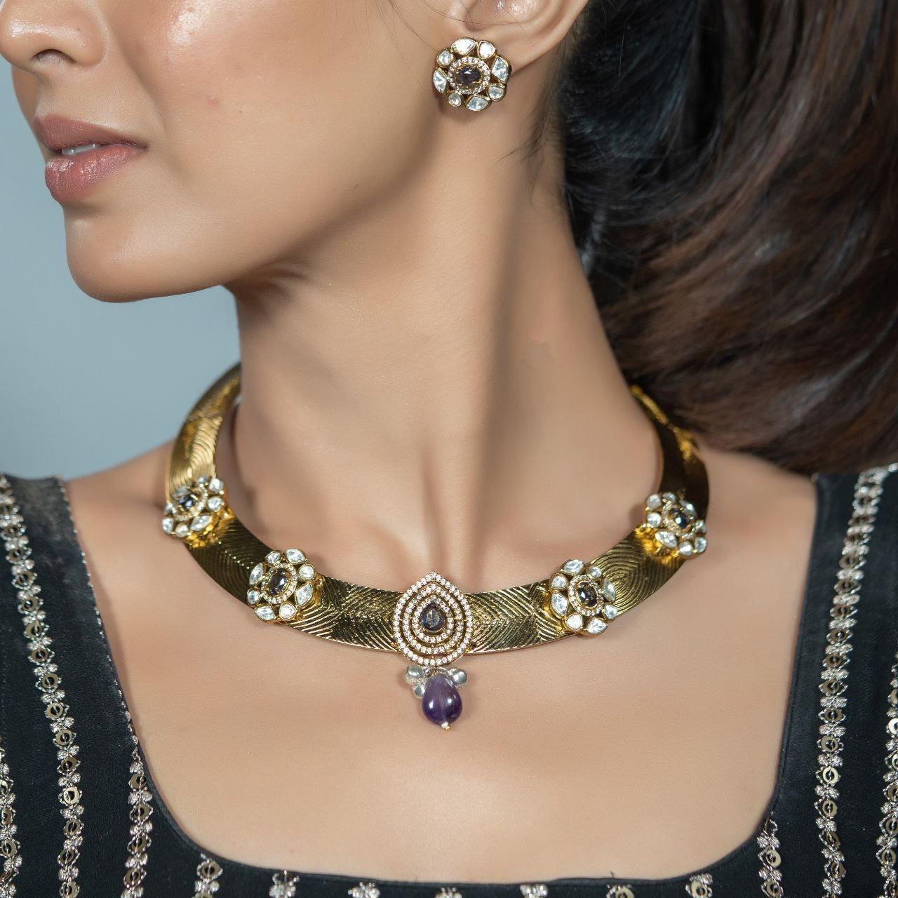 Uncut Stud Hasli – Rustic Elegance in Every Detail