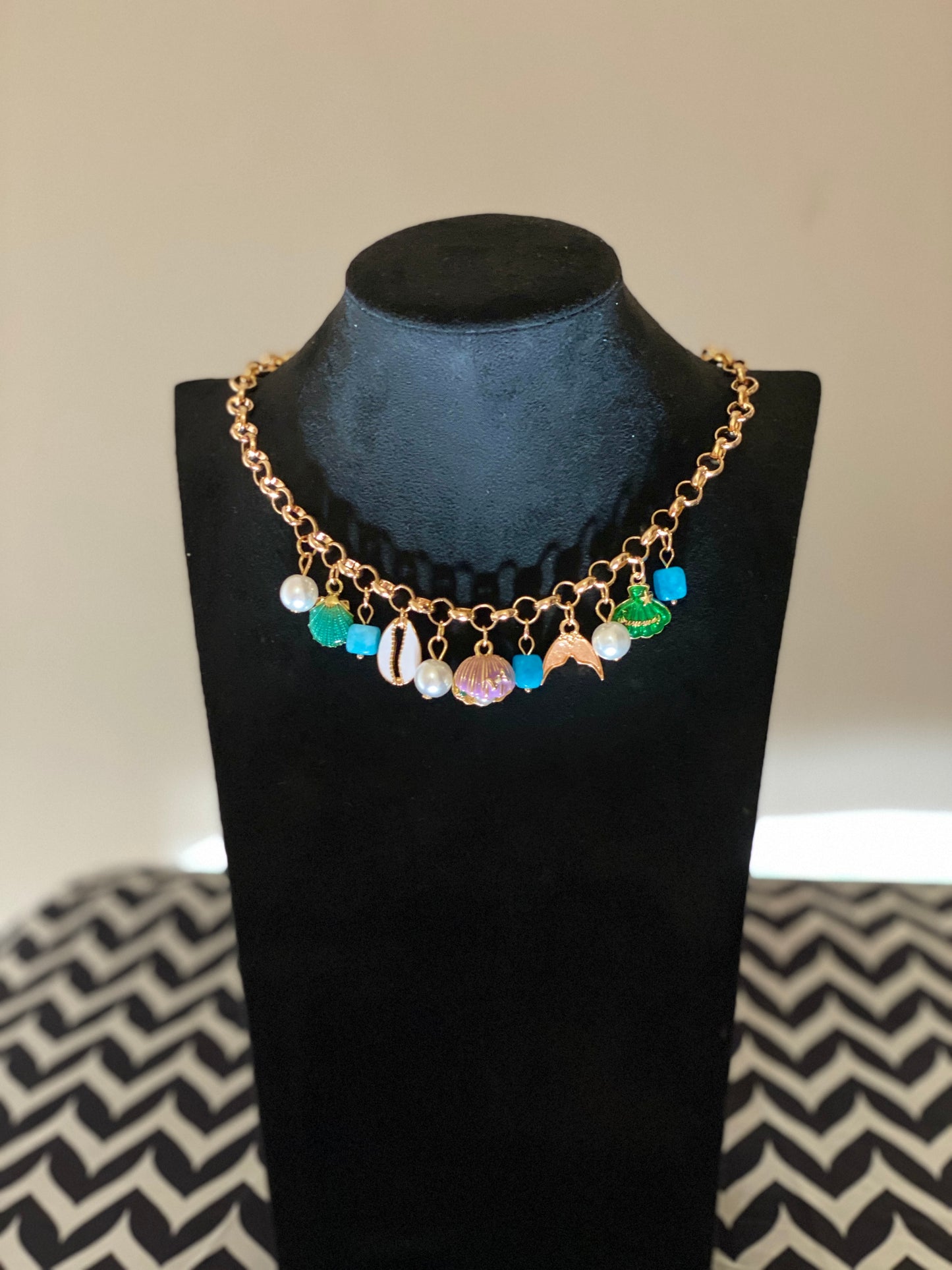 Sea shell charm necklace (Copy) (Copy)